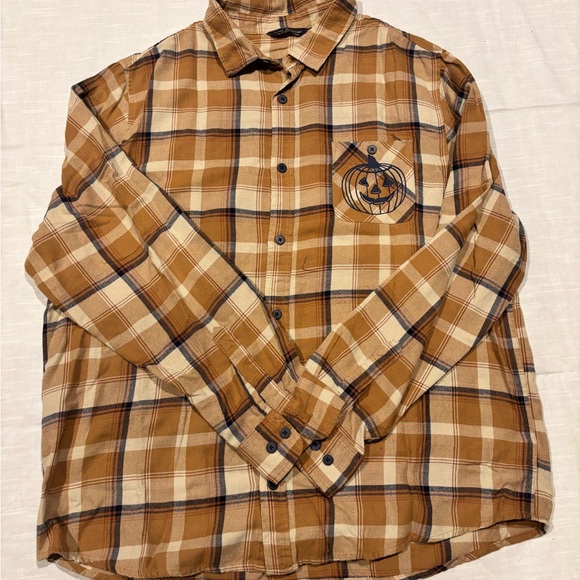 Flannel with patchwork - Picture 2 of 4